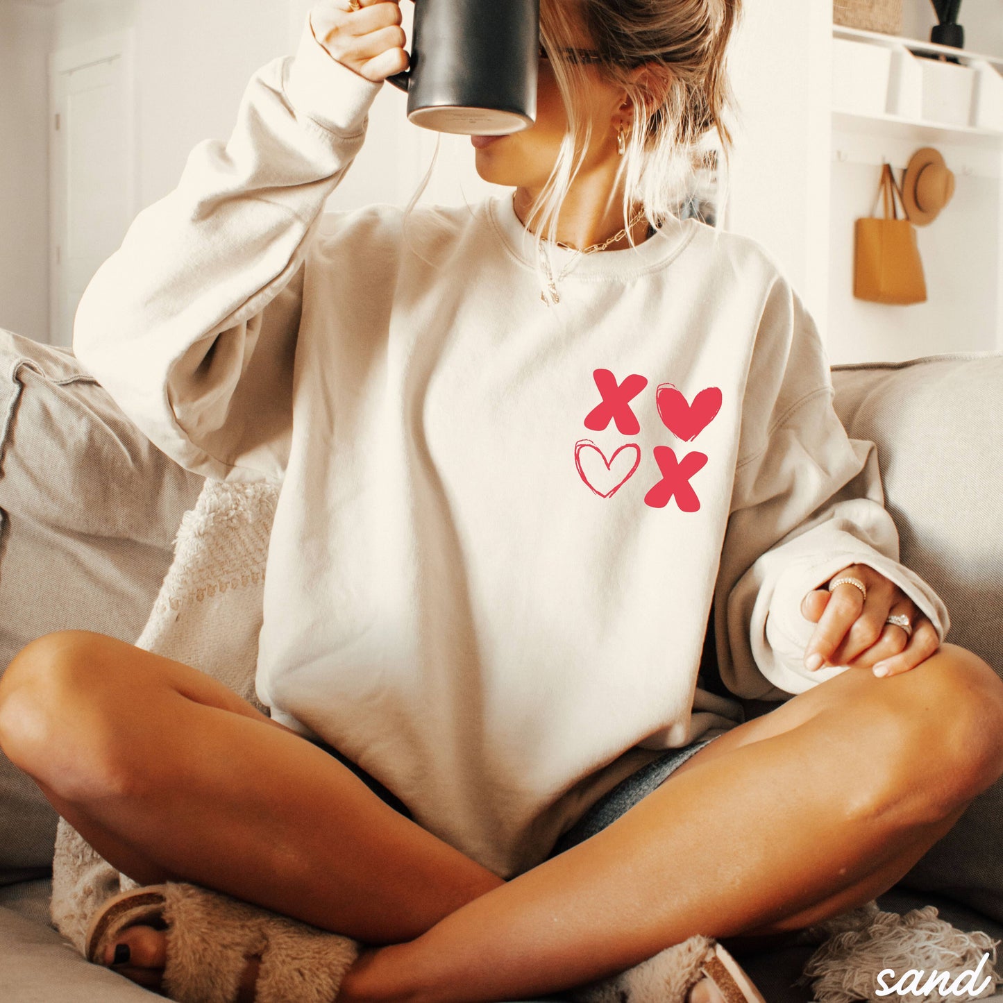 Pocket XOXO Valentine's Day Sweatshirt *8 Colors (S-3X)
